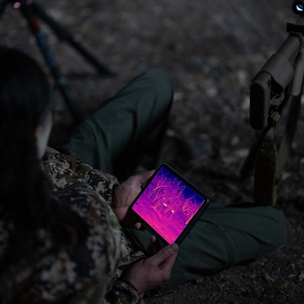 CONNECT WIRELESSLY VIA THE TRIJICON APP